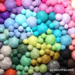 Filzkugeln 4 Größen Mix für Baby Mobile im bunten Regenbogen Farbmix