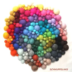 Filzkugeln 4 Größen Mix für Baby Mobile im bunten Regenbogen Farbmix