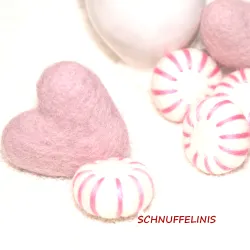 Katzenspielzeug, Pfeffermint Drops rosa weiss, handgefertigte Filz Bonbons