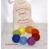 Palle di feltro arcobaleno di varie dimensioni