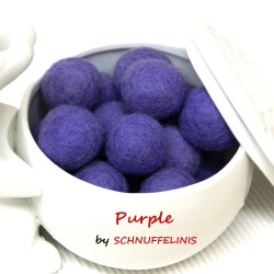 Felt balls 4 sizes mix pink shades