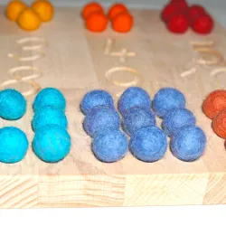 Palline di feltro per la posa dei numeri Montessori