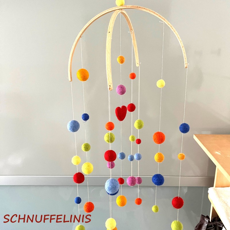 Regenbogen bunte Baby Mobile, Baby Filzkugeln Mobile verschenken, Filz
