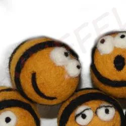 copy of Felted bees with wings