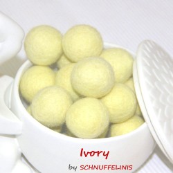 Felt balls 4cm/1,57"