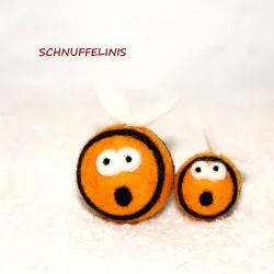 wool felt bees, Baby Mobile, cat toy bees, Bees felted with 5 faces