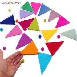 Girlande mit bunten Wimpeln Regenbogen