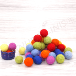 Felt balls 4 sizes mix 3