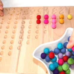 Number tracing board 1-10 with felt balls