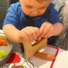 Bambini con coltello di legno, bambini coltello la frutta Montessori