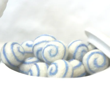 Filzkugeln mit Spiral Muster, Filzkugel Baby Mobile, Montessori Filz