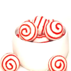 Boules de feutre avec motif en spirale