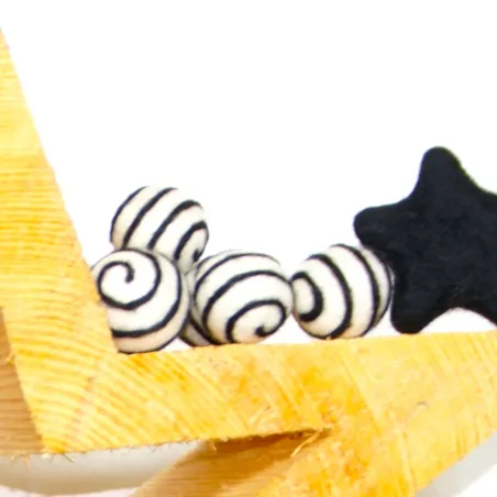 Filzkugeln mit Spiral Muster, Filzkugel Baby Mobile, Montessori Filz