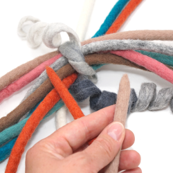 Cat toy felt cords KiMo 1