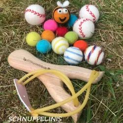 Wooden slingshot with felt balls, felt balls slingshot