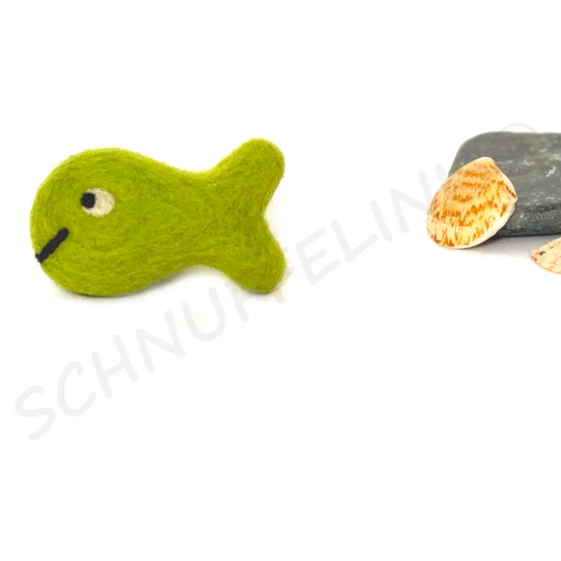 Filz Fische mit Gesicht, Montessori Baby Mobile, Taufe Fische gefilzt