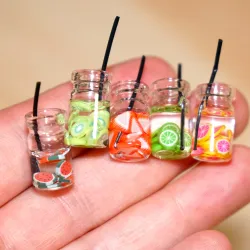 Cocktail di frutta per gnomi in miniatura,