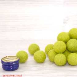 Felt balls 4 sizes mix green 50pcs.