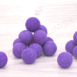 Felt balls 3 sizes mix