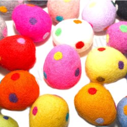 Felt eggs 13 polka dots 6cm/2,36" XXL
