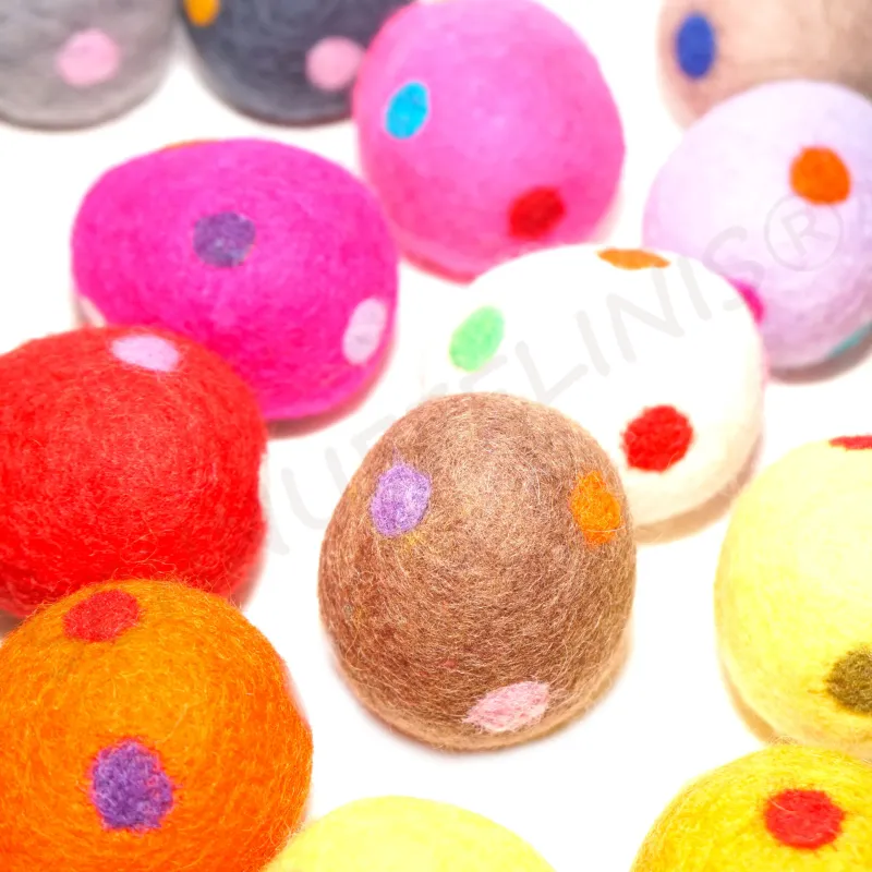 Easter eggs, felted Easter egg, XXL eggs polka dots, polka dotted eggs