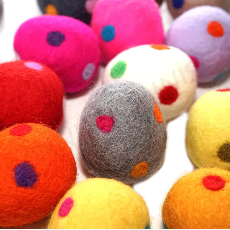 Easter eggs, felted Easter egg, XXL eggs polka dots, polka dotted eggs