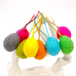 felt balls eggs, felted easter eggs, easter nesting