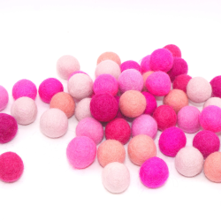 Felt balls 4 sizes mix pink shades