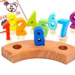 Chiffres d'anniversaire en bois multicolores d'anniversaire