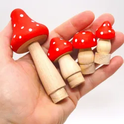 Enfant d'anniversaire champignons en bois, temps automne anniversaire