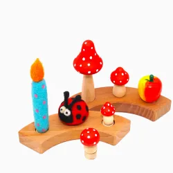 Enfant d'anniversaire champignons en bois, temps automne anniversaire