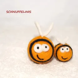 wool felt bees, Baby Mobile, cat toy bees, Bees felted with 5 faces