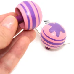 Offrir de la joie avec des toupies, Gyroscopes colorés à l'envers