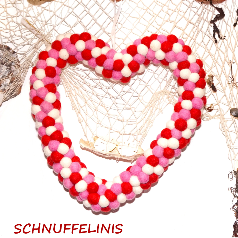 Türkranz Herz aus Filzkugeln