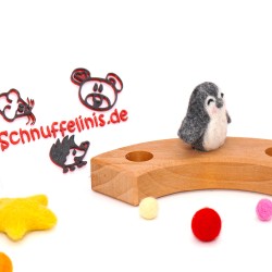 Penguin felt ornaments for Grimms annual rings, annual ring pinguin