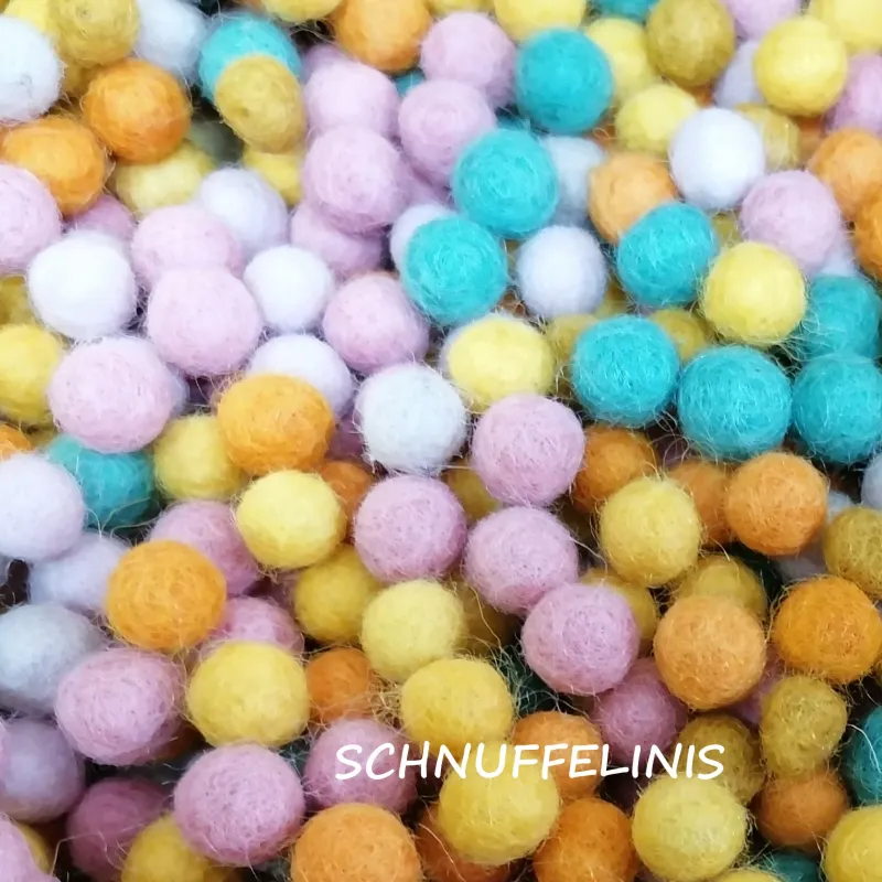 Filzkugeln Set Frühling, Pastell, 100% Wolle von Schnuffelinis