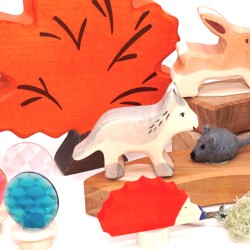 loup jeune en bois anneaux annuels Grimms