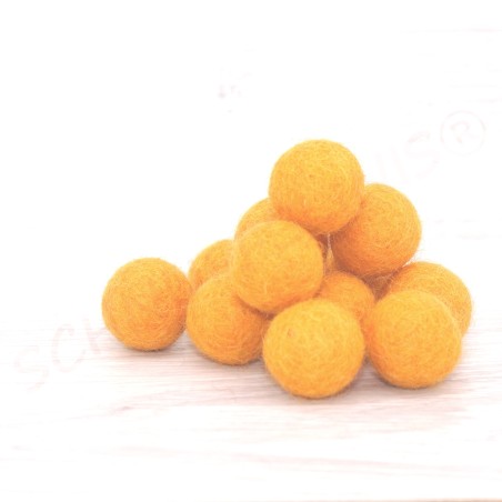 Felt balls 2,5cm mango Schnuffelinis