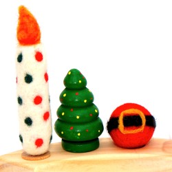 Tannenbaum bunte Kugeln – Weihnachtsdeko aus Holz