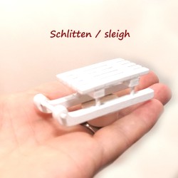 Schlitten in weiß – Weihnachtsdeko aus Holz