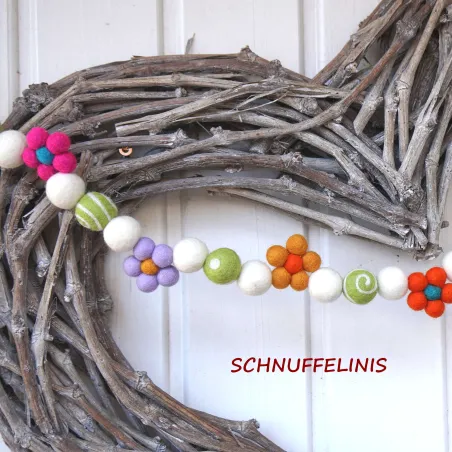 Filzkugeln Blumen Girlande schenken, Filzgirlande  mit Filzkugeln