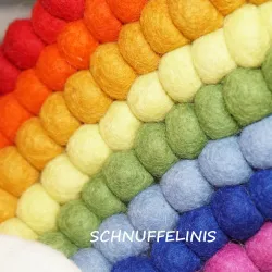 Filzkugeln Wandbild Regenbogen, Wickeltisch Kinderzimmertür Türkranz